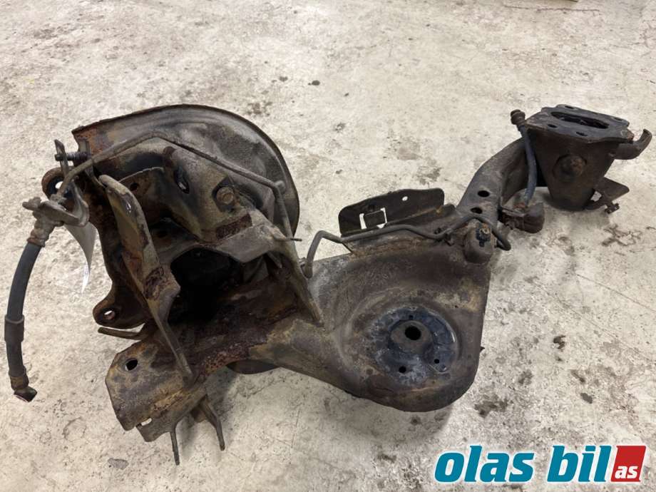 Bærebru venstre bak til Nissan Qashqai 2014-2021 (Type II) (NISSAN|555024EG0A|)