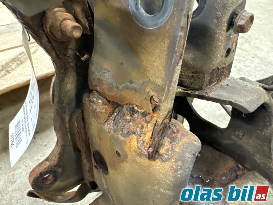 Bærebru venstre bak til Nissan Qashqai 2014-2021 (Type II) (NISSAN|555024EG0A|)