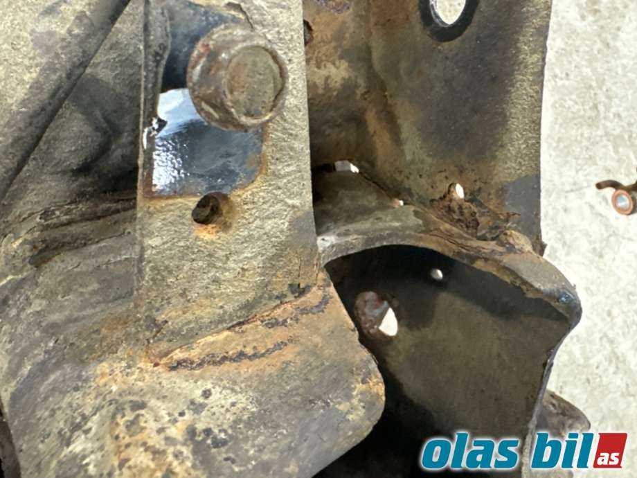 Bærebru høyre bak til Nissan Qashqai 2014-2021 (Type II) (NISSAN|555014EG0A|)