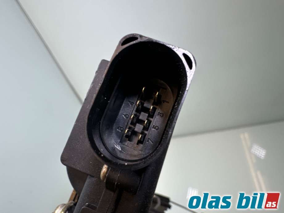 Låsekasse venstre til VW Golf IV 1998-2003  (VOLKSWAGEN|6X1 837 013 H|)