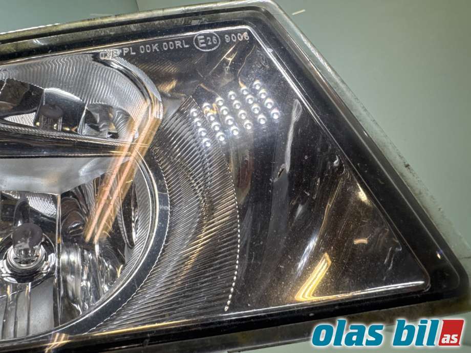 Tåkelykt høyre foran til Škoda Fabia 2010-2014 (Type II, Fase 2)  (SKODA|5J0 941 702 B|)