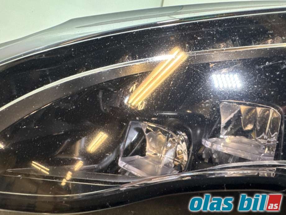 Frontlykt venstre halogen til Peugeot 308 2013-2021 (Type II)  (PEUGEOT|96 778 324 80||96 778 324 80-00)