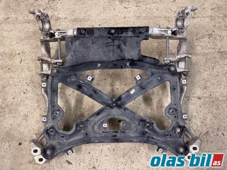 Travers foran hoved til Audi Q7 2015-->> (Type II)  (AUDI|4M0 399 315 R|4M0 399 315 T|4M0 399 315 Q)
