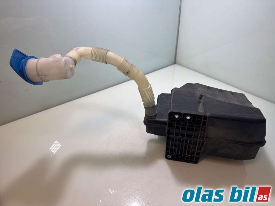 Spylertank til VW Golf VI 2008-2012 (VOLKSWAGEN|1K0 955 453 S||1K0 955 453 Q)