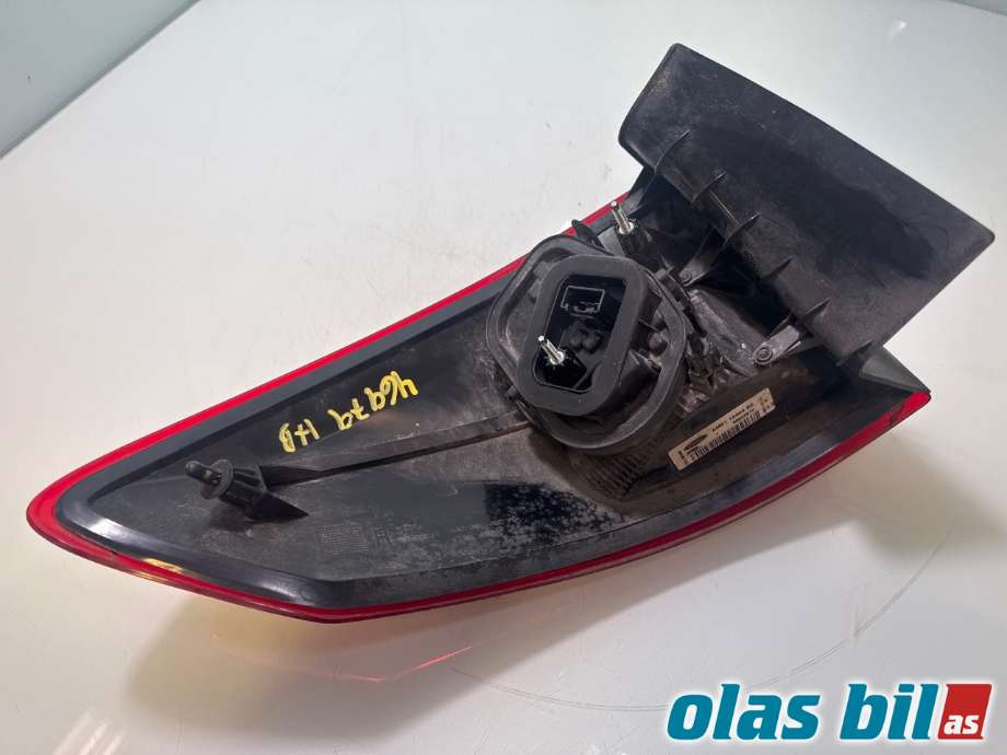 Baklykt høyre til Ford C-Max 2010-2015 (Type II, Fase 1) (FORD|1767526||AM51 13404 BE)