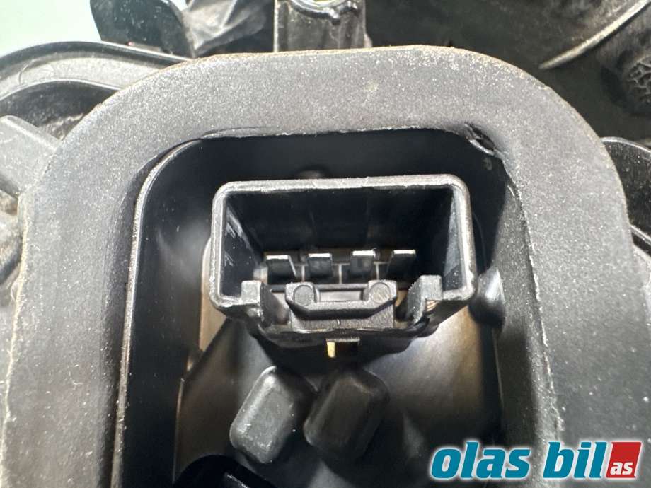 Baklykt høyre til Ford C-Max 2010-2015 (Type II, Fase 1) (FORD|1767526||AM51 13404 BE)