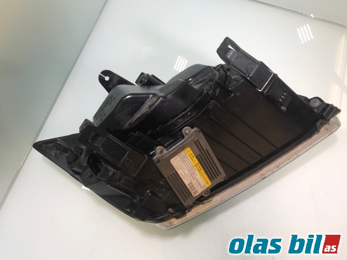 Frontlykt venstre xenon til Ford Focus 2004-2007 (Type II, Fase 1) (1480992|)