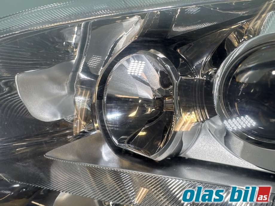 Frontlykt venstre xenon til Ford Focus 2004-2007 (Type II, Fase 1) (1480992|)